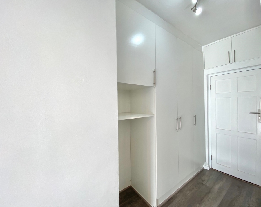 To Let 0 Bedroom Property for Rent in Sea Point Western Cape